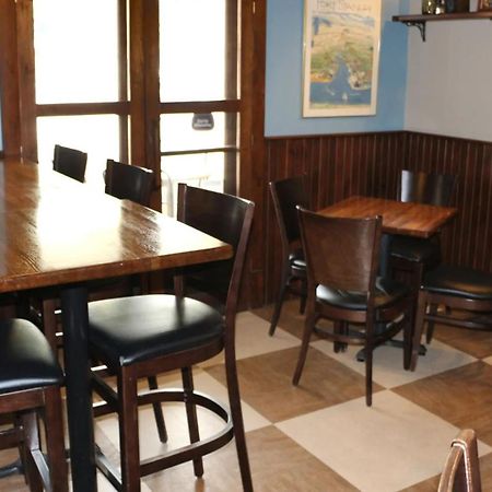 Kettle Creek Inn Port Stanley Exterior photo