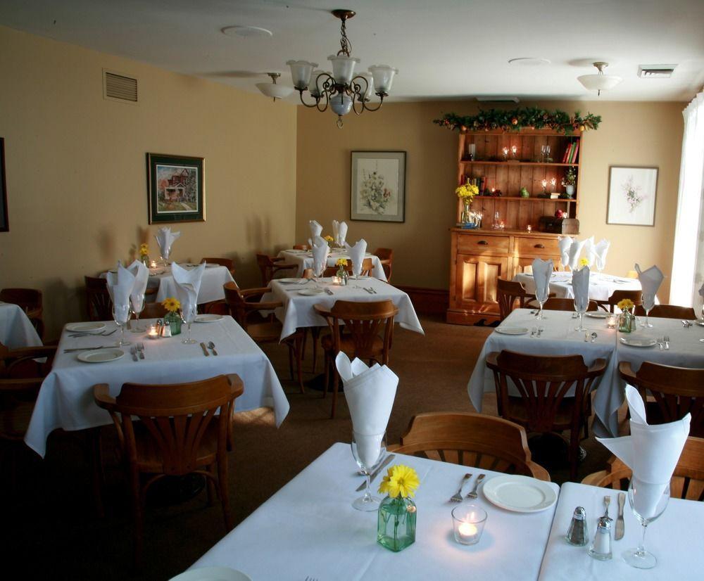 Kettle Creek Inn Port Stanley Exterior photo