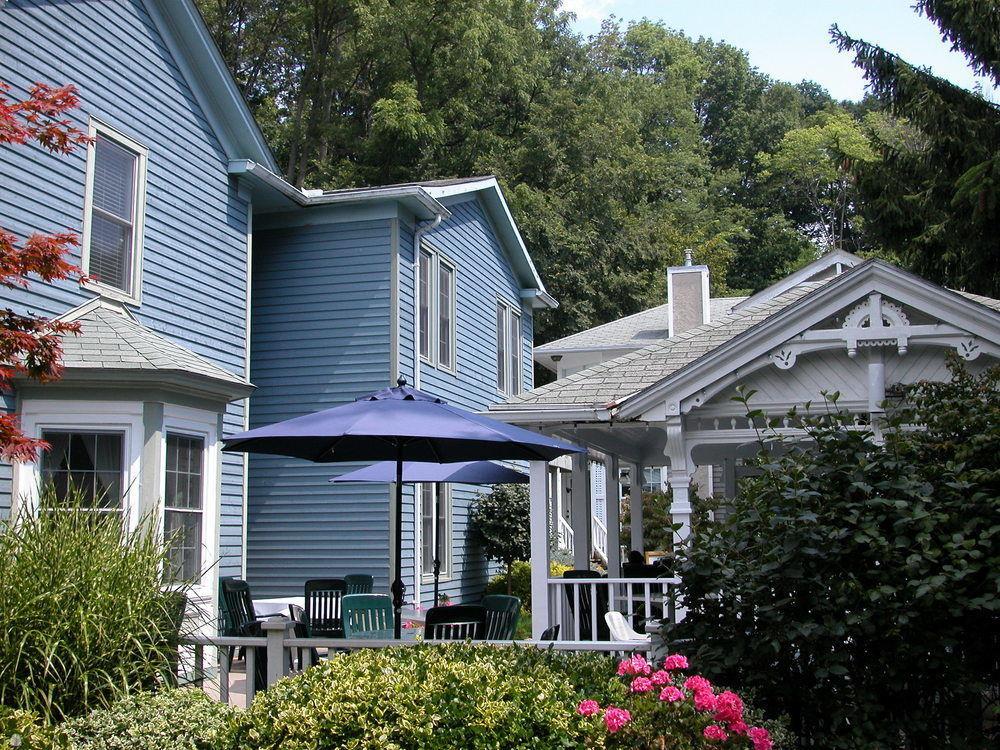 Kettle Creek Inn Port Stanley Exterior photo