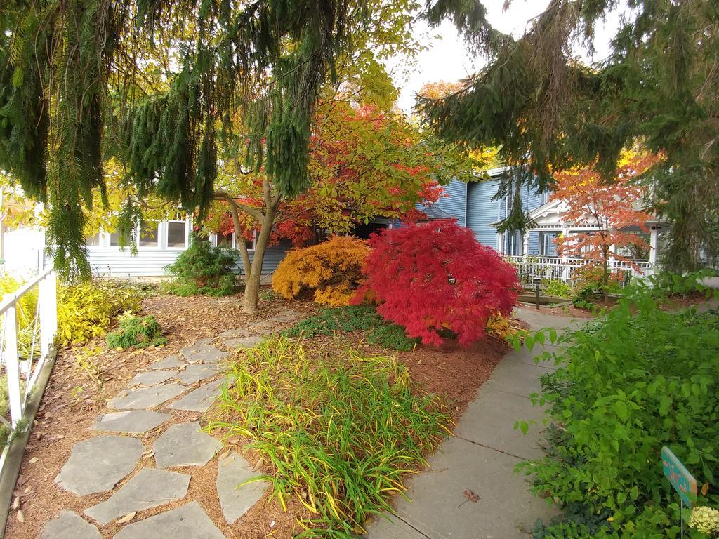 Kettle Creek Inn Port Stanley Exterior photo