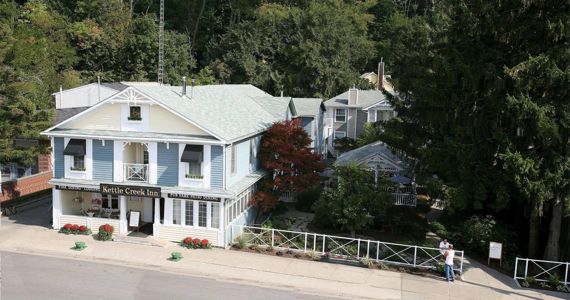 Kettle Creek Inn Port Stanley Exterior photo